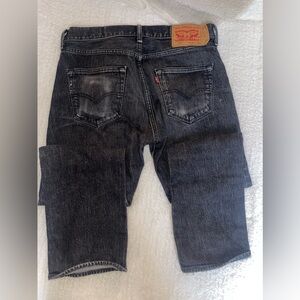 Black Levi 501’s w33 L30